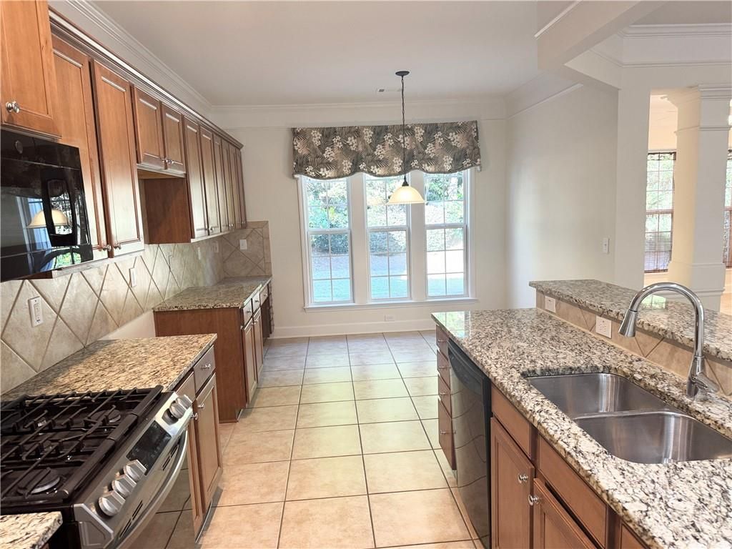 Image 11 of property listing at 4430 Cadmium Drive, Cumming, GA 30040