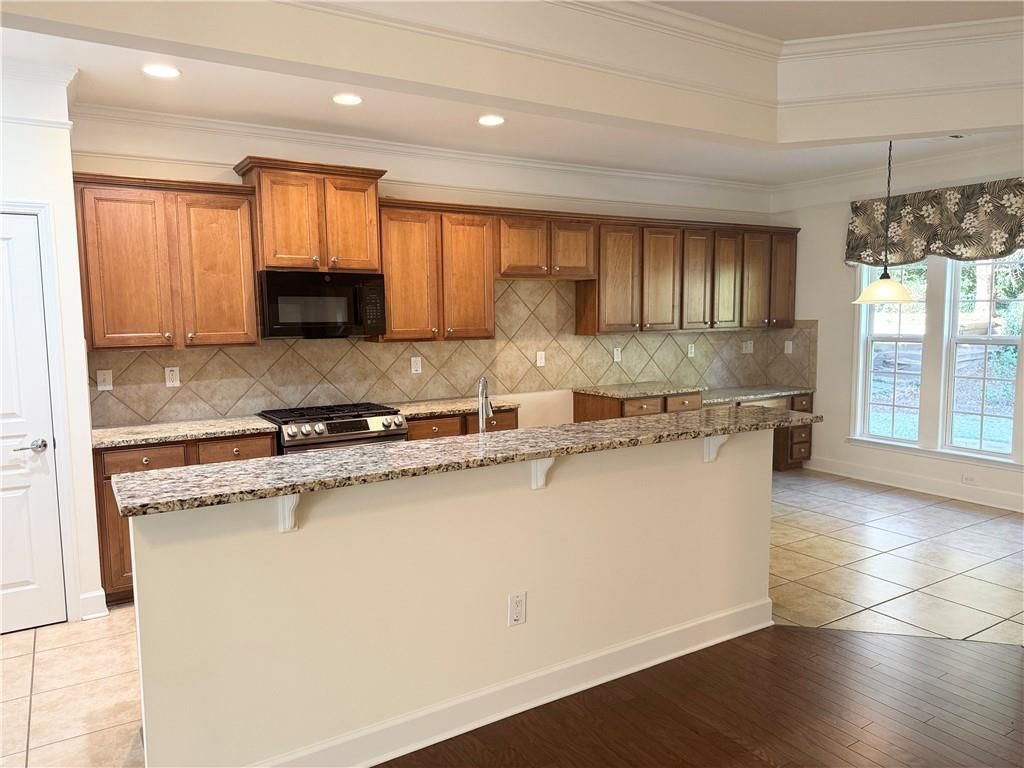 Image 7 of property listing at 4430 Cadmium Drive, Cumming, GA 30040