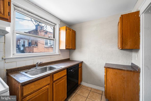 435 CROYDEN RD, Upper Darby, PA 19082
