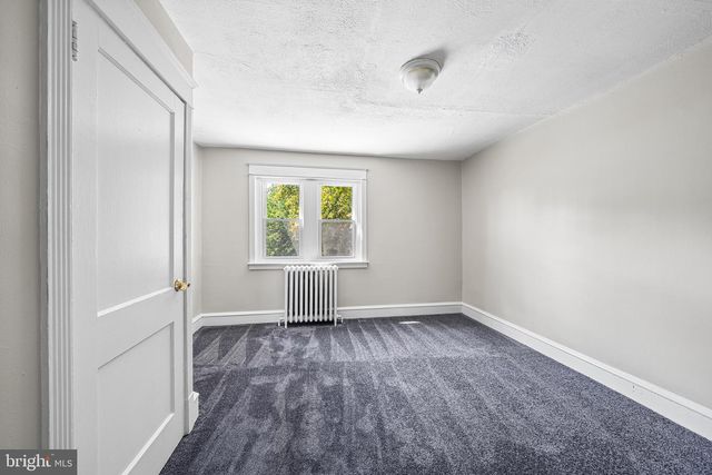 435 CROYDEN RD, Upper Darby, PA 19082