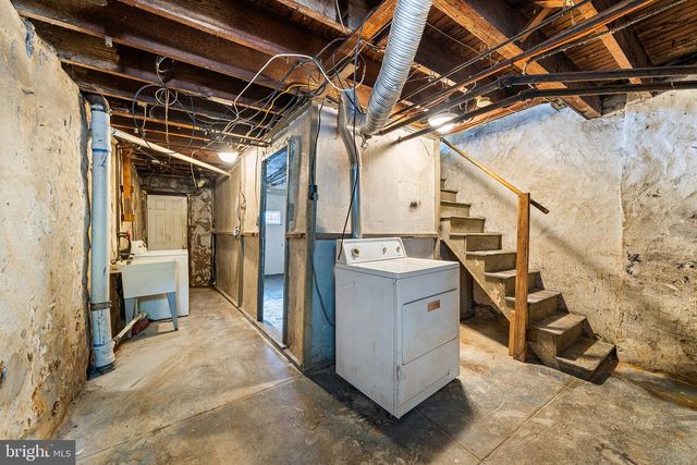 435 CROYDEN RD, Upper Darby, PA 19082