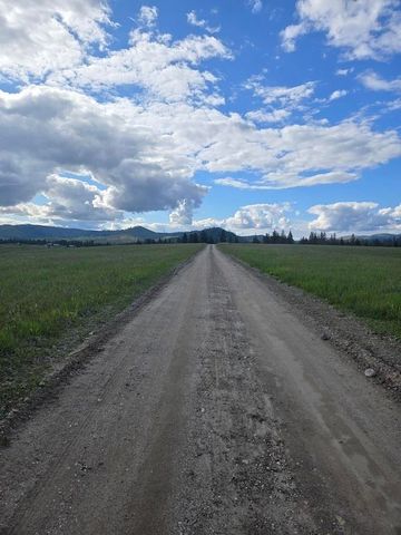 5266 Wagner Rd, Springdale, WA 99173