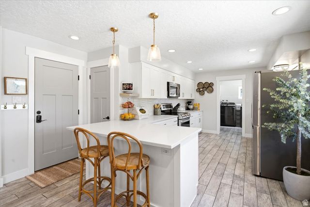 555 E PAGES LN, Centerville, UT 84014