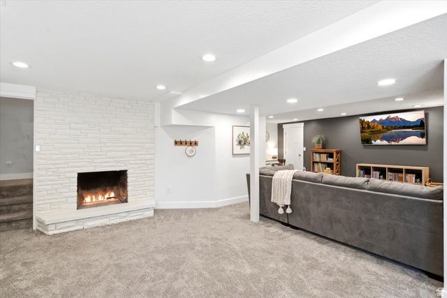 555 E PAGES LN, Centerville, UT 84014