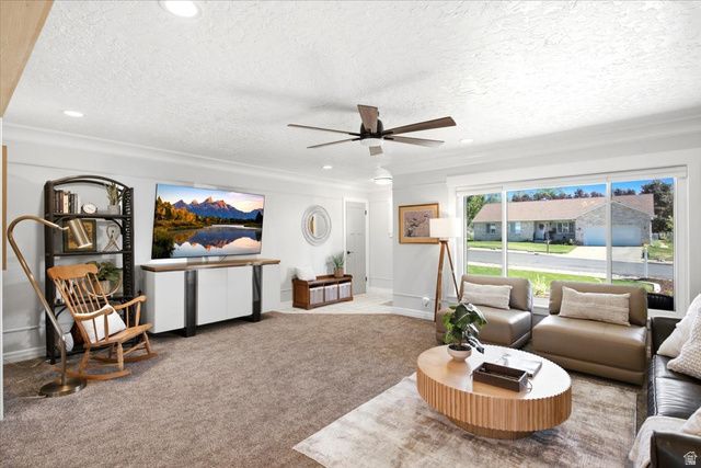 555 E PAGES LN, Centerville, UT 84014