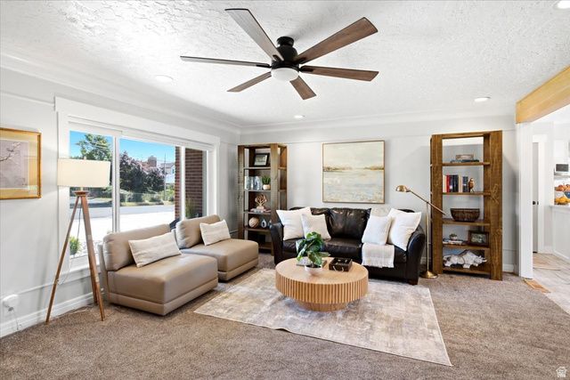 555 E PAGES LN, Centerville, UT 84014