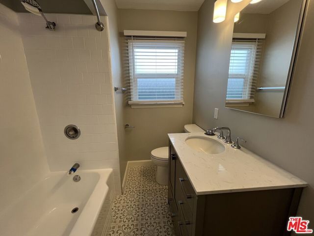 3000 Yale Avenue, Los Angeles, CA 90292