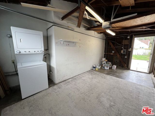 3000 Yale Avenue, Los Angeles, CA 90292