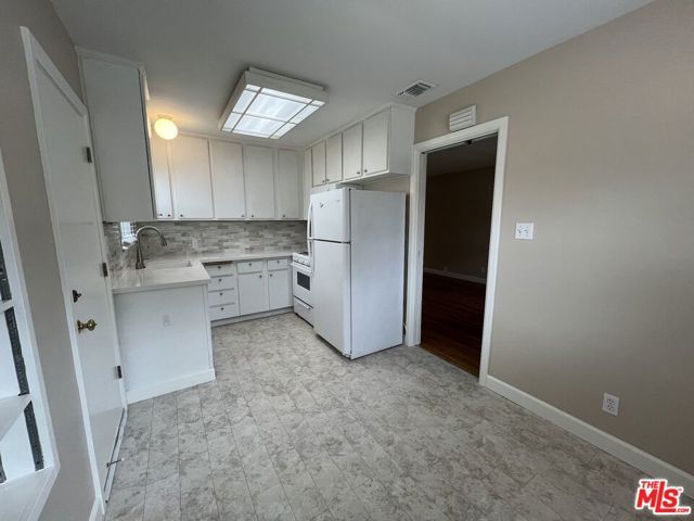 3000 Yale Avenue, Los Angeles, CA 90292