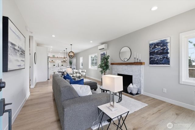 1113 S Pearl Street, Seattle, WA 98108