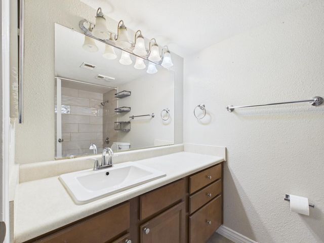 3420 W Danbury Drive Apt C203, Phoenix, AZ 85053