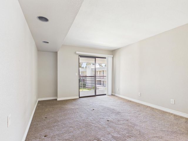 3420 W Danbury Drive Apt C203, Phoenix, AZ 85053