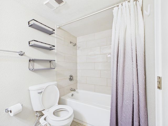 3420 W Danbury Drive Apt C203, Phoenix, AZ 85053