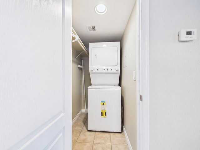 3420 W Danbury Drive Apt C203, Phoenix, AZ 85053