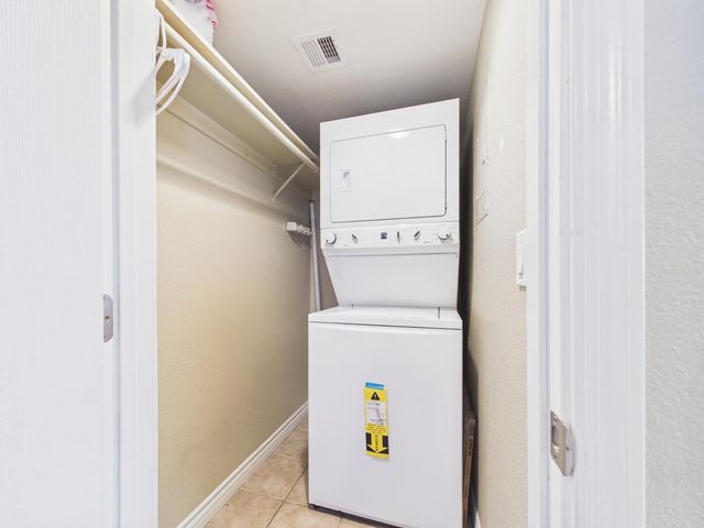 3420 W Danbury Drive Apt C203, Phoenix, AZ 85053