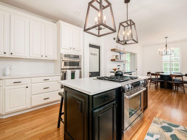 7334 Berkley Square S, New Albany, OH 43054
