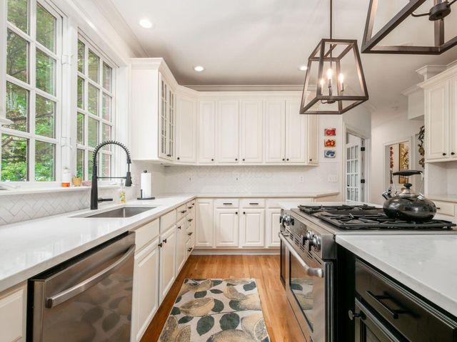 7334 Berkley Square S, New Albany, OH 43054