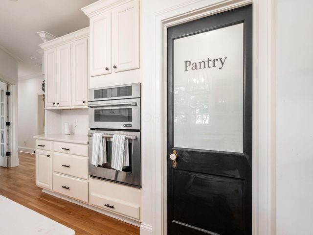 7334 Berkley Square S, New Albany, OH 43054