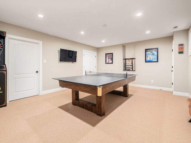 7334 Berkley Square S, New Albany, OH 43054