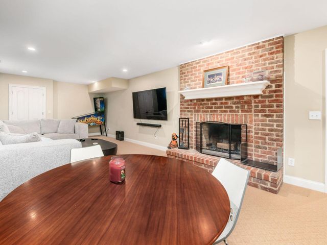 7334 Berkley Square S, New Albany, OH 43054