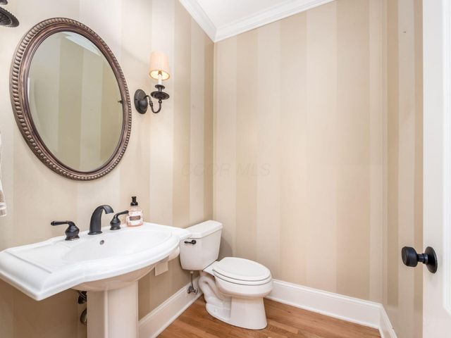 7334 Berkley Square S, New Albany, OH 43054