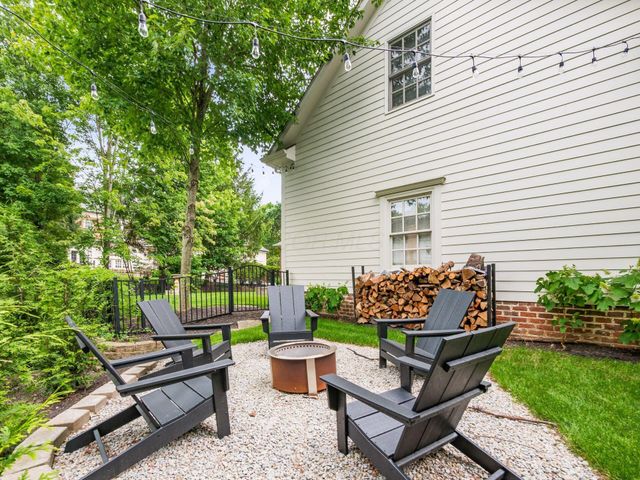 7334 Berkley Square S, New Albany, OH 43054