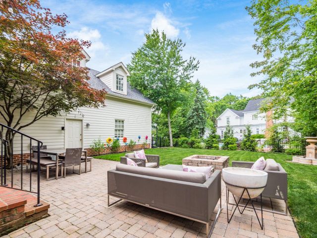 7334 Berkley Square S, New Albany, OH 43054