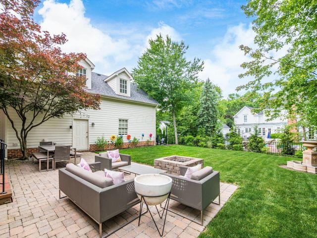 7334 Berkley Square S, New Albany, OH 43054