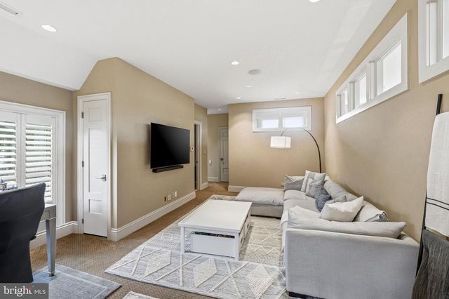 728 MILL ST, Moorestown, NJ 08057
