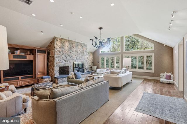 728 MILL ST, Moorestown, NJ 08057