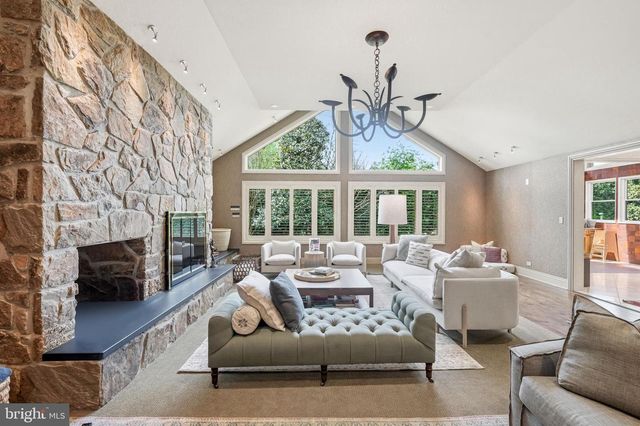 728 MILL ST, Moorestown, NJ 08057