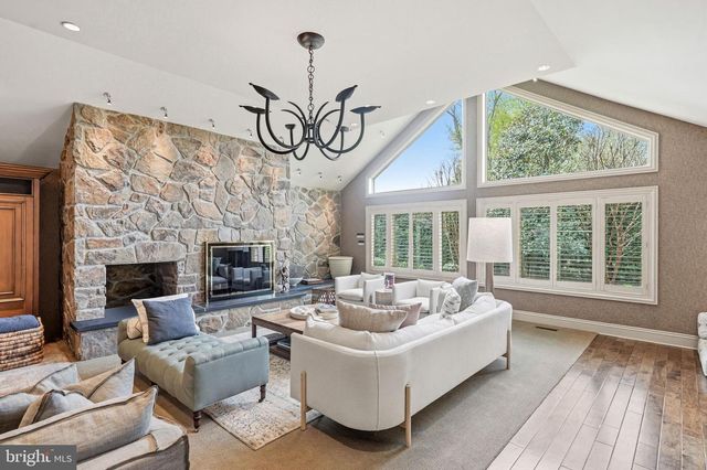 728 MILL ST, Moorestown, NJ 08057