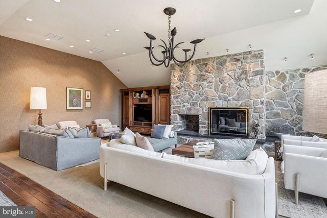 728 MILL ST, Moorestown, NJ 08057