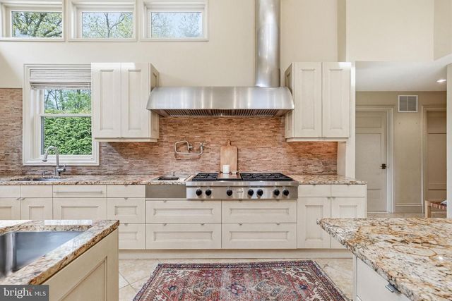 728 MILL ST, Moorestown, NJ 08057