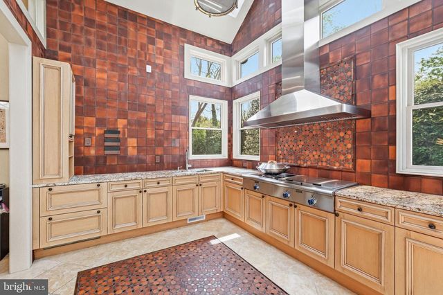 728 MILL ST, Moorestown, NJ 08057