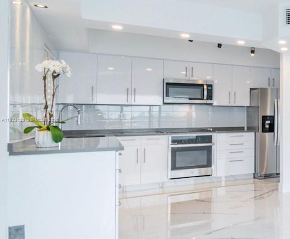 286 Bal Bay Dr 3C, Bal Harbour, FL 33154