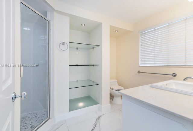 286 Bal Bay Dr 3C, Bal Harbour, FL 33154