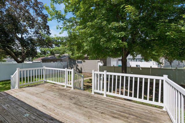 3240 Hampshire Avenue S, Saint Louis Park, MN 55426