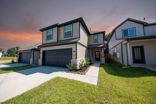 2103 Oakwood Terrace Drive, Houston, TX 77090