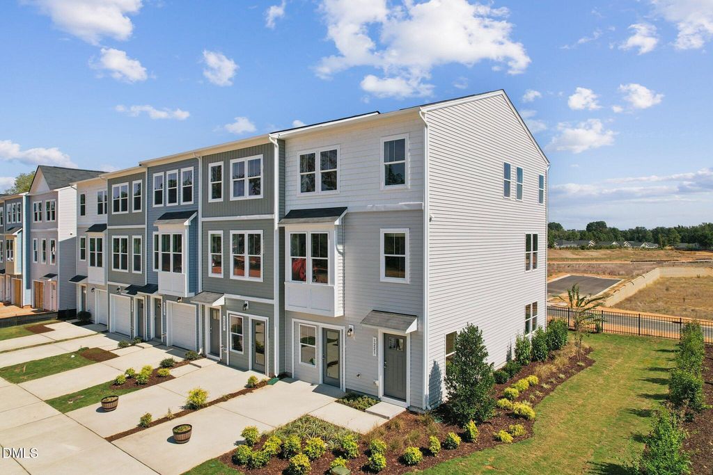 3215 Goldney Road, Raleigh, NC 27610