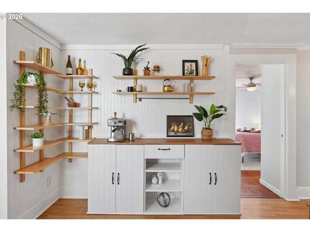 7922 N IVANHOE St, Portland, OR 97203