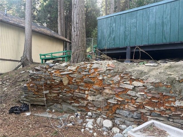 744 Woodland, Crestline, CA 92325