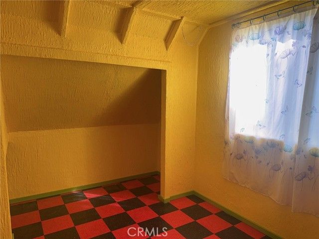 744 Woodland, Crestline, CA 92325