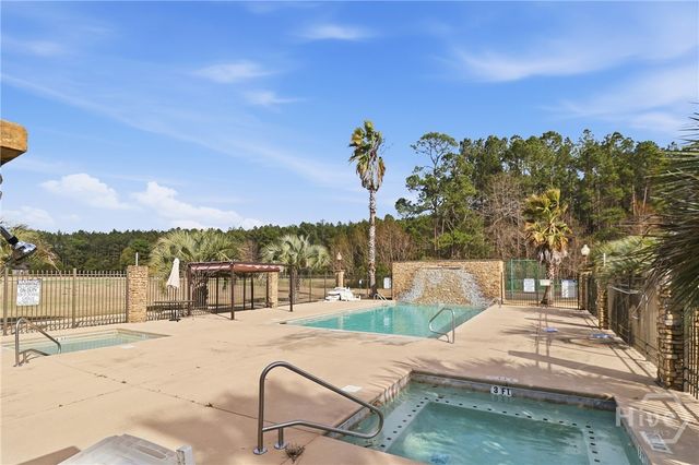 538 Cobblestone Circle, Bloomingdale, GA 31302