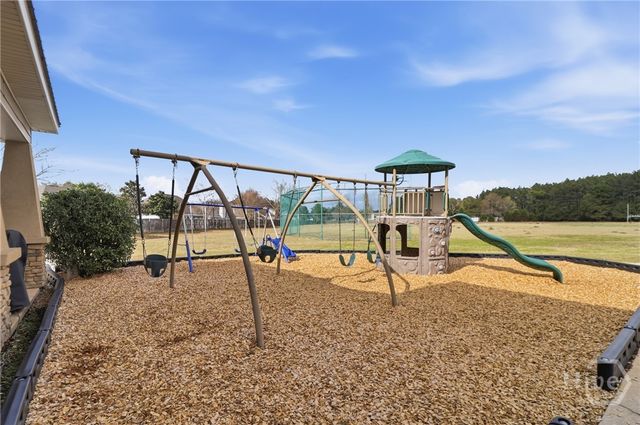 538 Cobblestone Circle, Bloomingdale, GA 31302