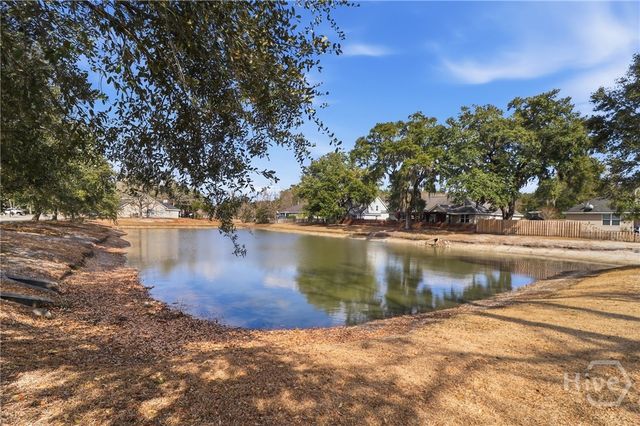 538 Cobblestone Circle, Bloomingdale, GA 31302