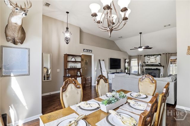 538 Cobblestone Circle, Bloomingdale, GA 31302