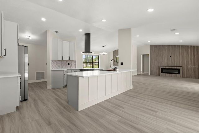 3007 FAYSON CIRCLE, Deltona, FL 32738