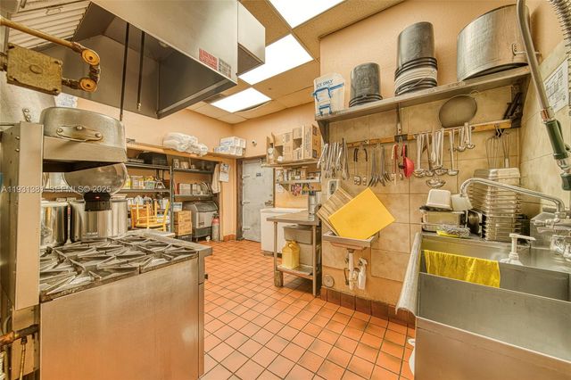 Natural Chicken Grill Business Sale of Franchise or Assets, Miami, FL 33183