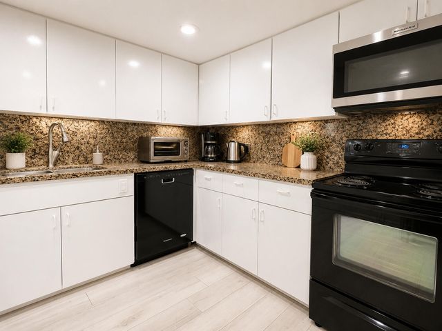 401 Golden Isles Drive 402, Hallandale Beach, FL 33009
